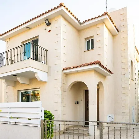 Alba, Luxury 4 Bdrm With Heated Pool Villa Protaras