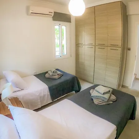 Alba, Luxury 4 Bdrm With Heated Pool Protaras