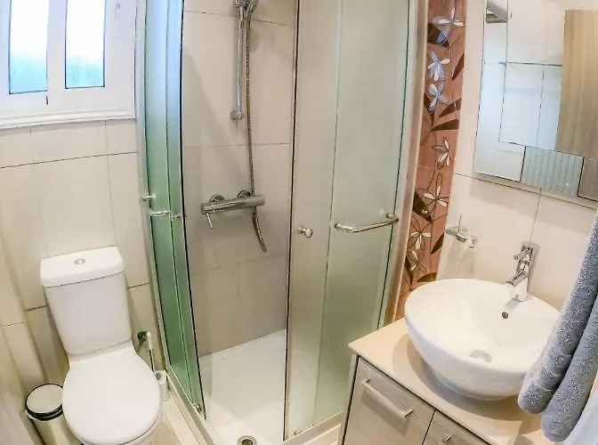 Alba, Luxury 4 Bdrm With Heated Pool Vila *