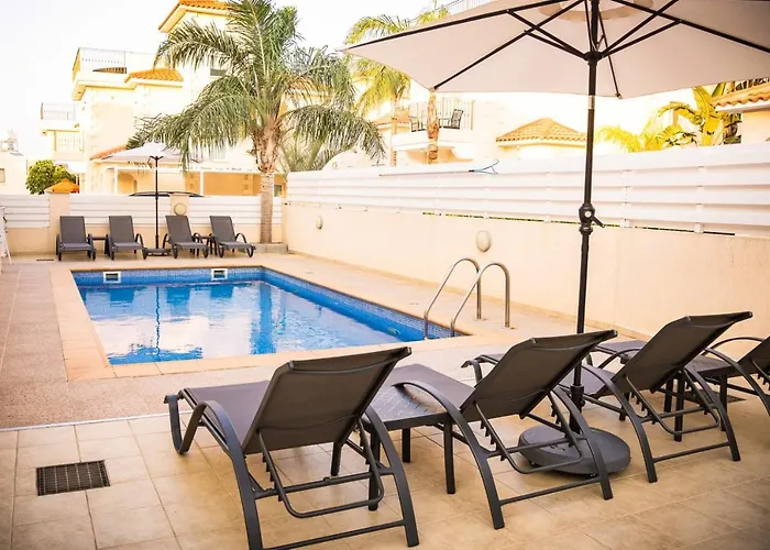 Alba, Luxury 4 Bdrm With Heated Pool Vila