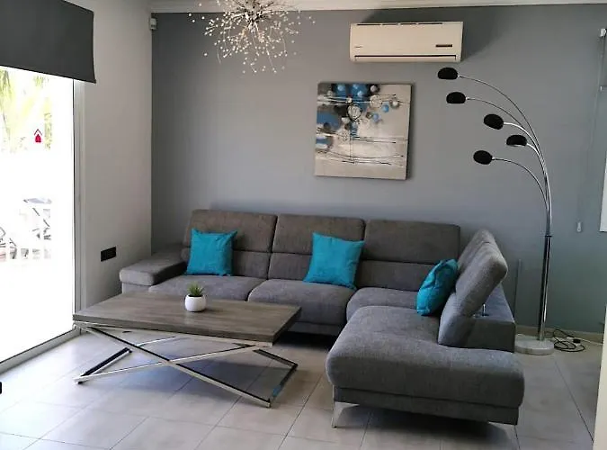 Vila Alba, Luxury 4 Bdrm With Heated Pool *